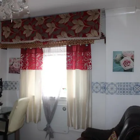Apartment Luxurious Serviced In
