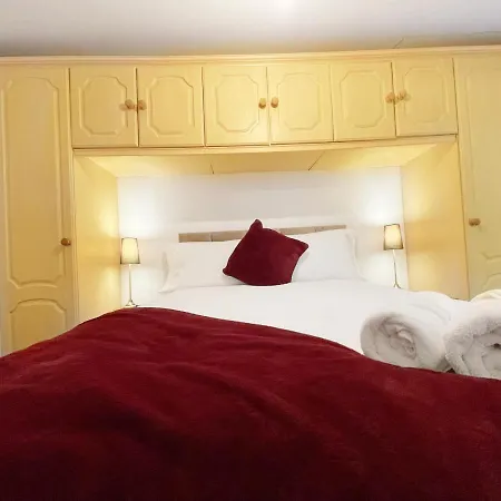 Cozy Nights Svp Detached House *