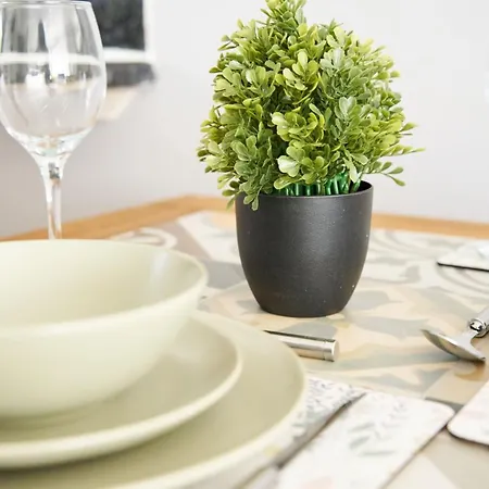 Daire 1 Bdr By Caledonia Luxe Short Lets & Serviced