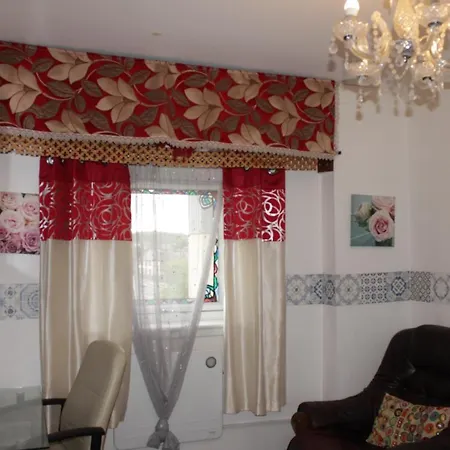 Luxurious Serviced In Apartment