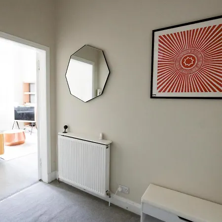 Pass The Keys Per7 Fm 1 Bed Ground Floor Flat Near Cessnock Subway Апартаменты