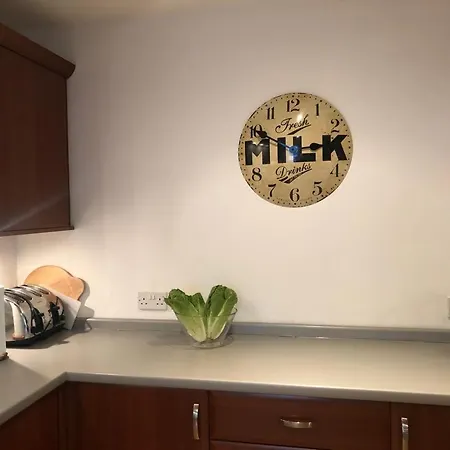 Comfy Two Bedroom Right In The Centre דירה גלאזגו