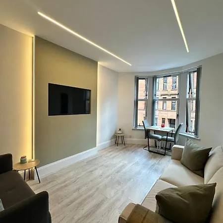 West End Tenement Apartment *