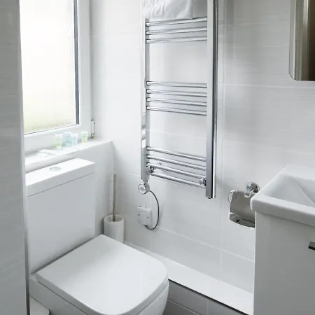 Appartamento Per7-fm - 1 Bed Ground Floor Flat, Near Cessnock Subway