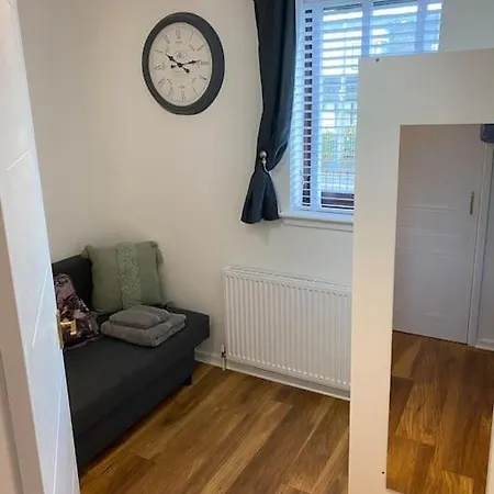 Perfectly Situated Luxury 2 Bedroom Daire *