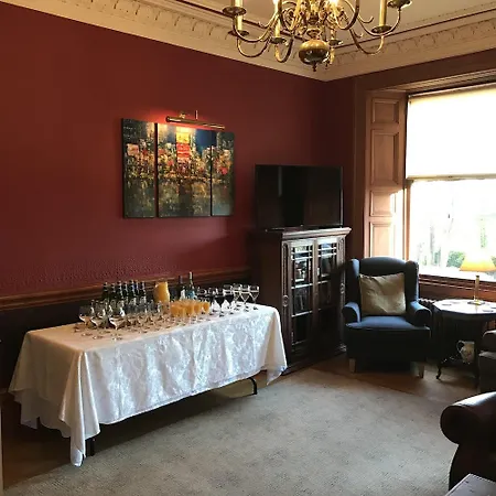 Ashtree House Hotel, Glasgow Airport & 4*