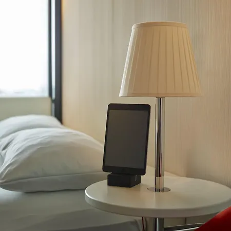 Citizenm