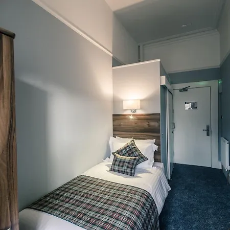 Royal West End Hotel 3*