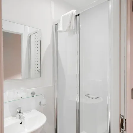 Royal West End 3* Глазго