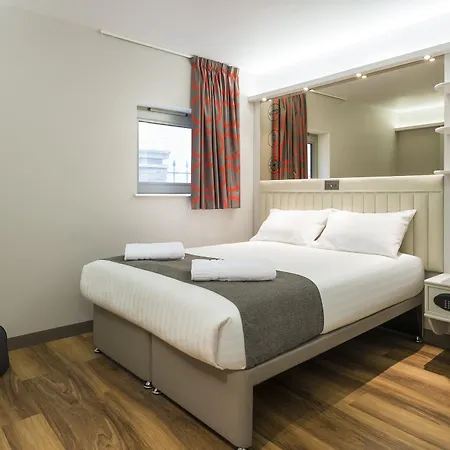Hotel Point A