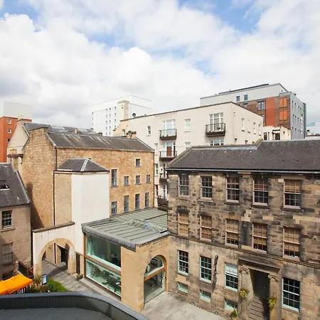 Apartment 1 Bedroom Flat In The Heart Of Merchant