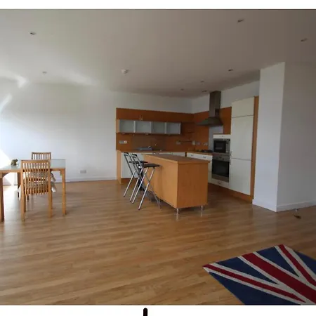Secc Riverview Penthouse Lägenhet *