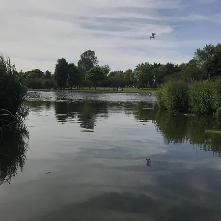 Апартаменты Dunalastair Apartment *