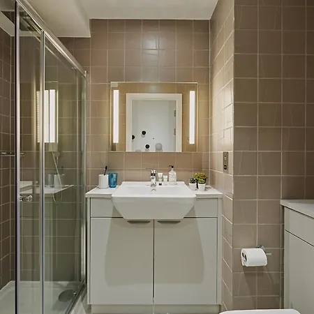 Aparthotel Chic Living Studio At West End Student Accommodation- Students Only Glasgow