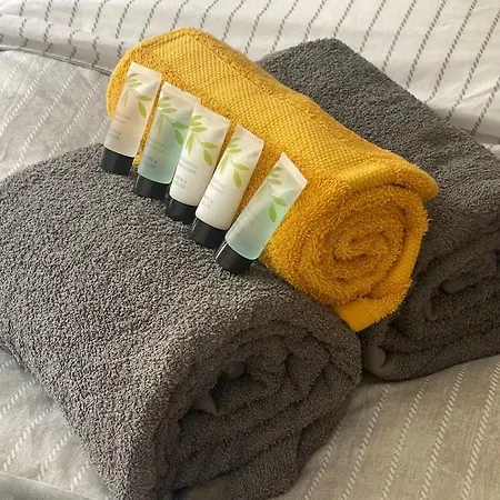 Stunning West End Flat! *