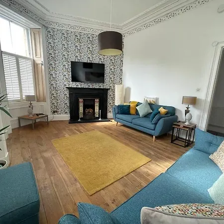 Stunning West End Flat! アパート グラスゴー