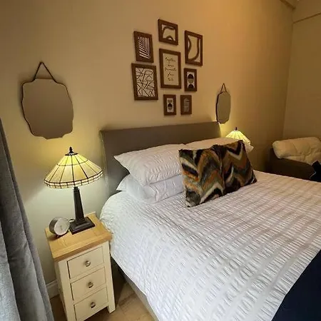 Luxury Victorian Spacious Flat *