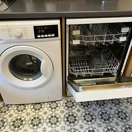 Luxury Victorian Spacious Flat *