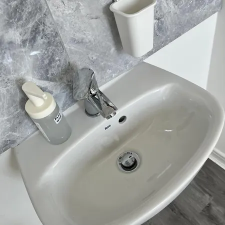 Modern Comfy One Bed - Free Parking