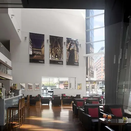 Radisson Blu Hotel, Szálloda
