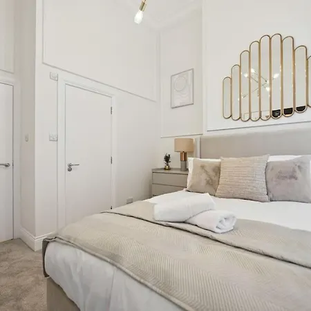 Luxurious 2 Bed Blythswood Flat Glasgow