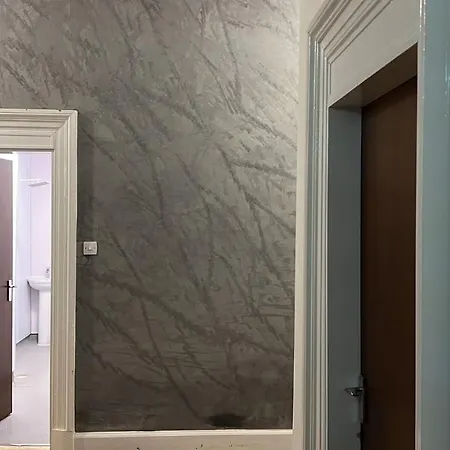 Large 3 Bed Apt Close To City, Ovo Hydro And Ibrox Stadium *