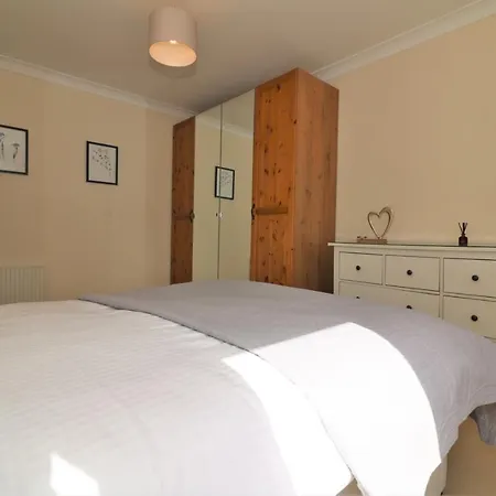 Signature - Lincoln View Apartment Glasgow