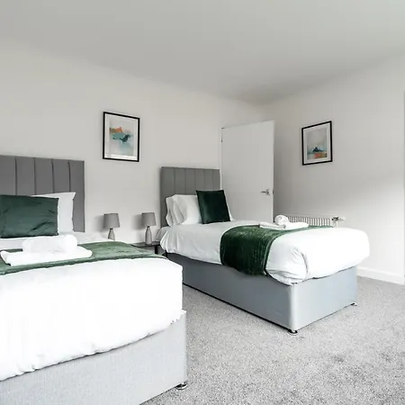 2 Bdr House By Caledonia Luxe Short Lets & Serviced Holiday home Glasgow