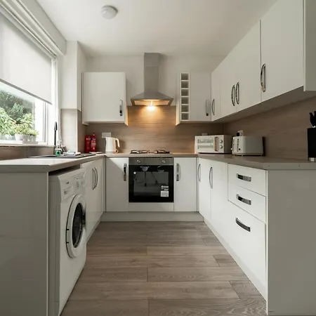 2 Bdr House By Caledonia Luxe Short Lets & Serviced