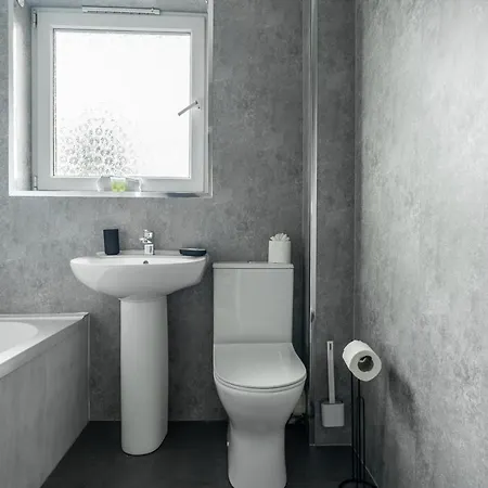 2 Bdr House By Caledonia Luxe Short Lets & Serviced Holiday home
