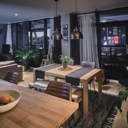 Glasgow, Finnieston Luxury 2 Bed With Parking, E-check In, Hi-fi Glasgow