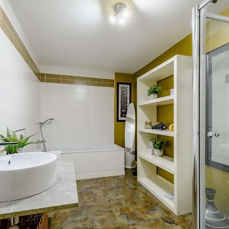 2 Bed In 87837 *