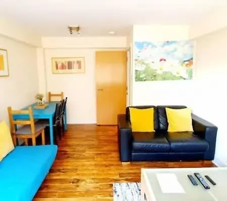 Apartment 2 Bedroom In The Heart Of The Centre, Perfect Location