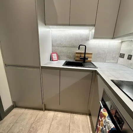 1 Bed In West End * غلاسغو