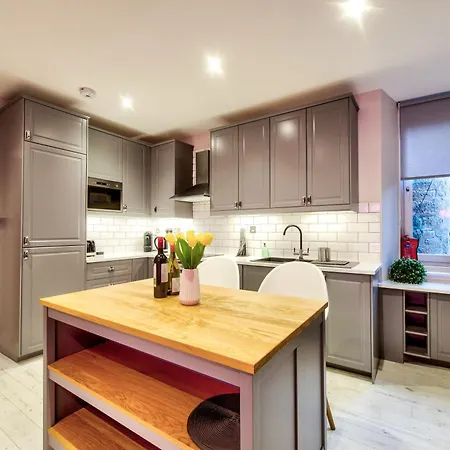 Stylish & Spacious 3 Bedroom In Finnieston, West End * Glasgow