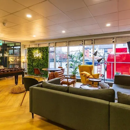 For Students Only Buchanan View In * Glasgow