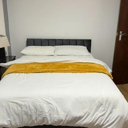 Large 3 Bed Apt Close To City, Ovo Hydro And Ibrox Stadium