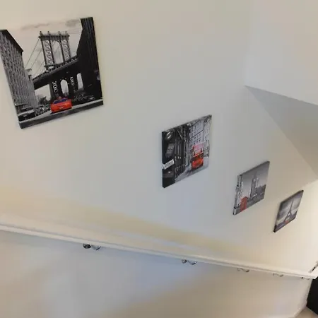 Feriehus Stylish House With Private Parking Glasgow