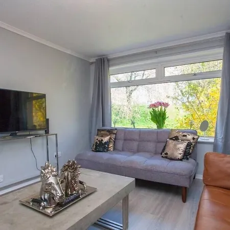 Cosy 1 Bed With Parking In City Centre Διαμέρισμα *