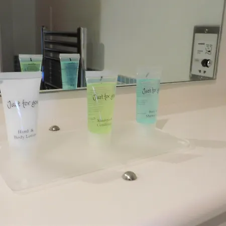 Апартаменты 2 Bedroom In The Heart Of The Centre, Perfect Location