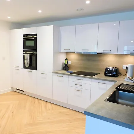 Brand New Gorgeous 2 Bed In Finnieston 글라스고