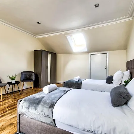 Appartamento Stunning 5 Bedroom Apt, Close To Centre, Sec, Hydro And Motorway Glasgow