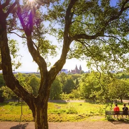 Stylish & Spacious 3 Bedroom In Finnieston, West End * Glasgow