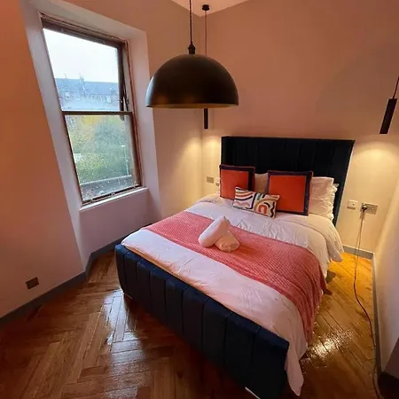 Stunning 1 Bed In West End * Glasgow