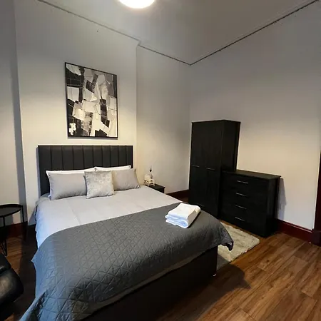 Sauchiehall Street *