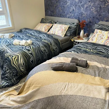 Modern Style , Separate Entrance Glasgow