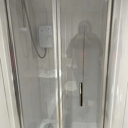 No 54 - New & Delightful 3 Bed House In East Kilbride