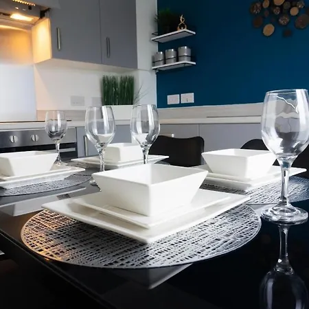 Feriehus Stylish House With Private Parking Glasgow