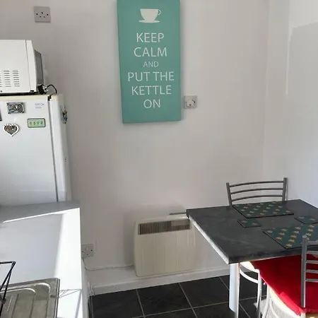 Comfy 1 Bedroom Flat With Free Parking Apartment Glasgow