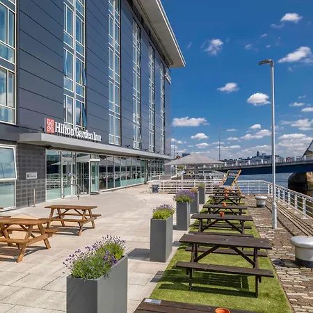 Hilton Garden Centre Hotell 4*